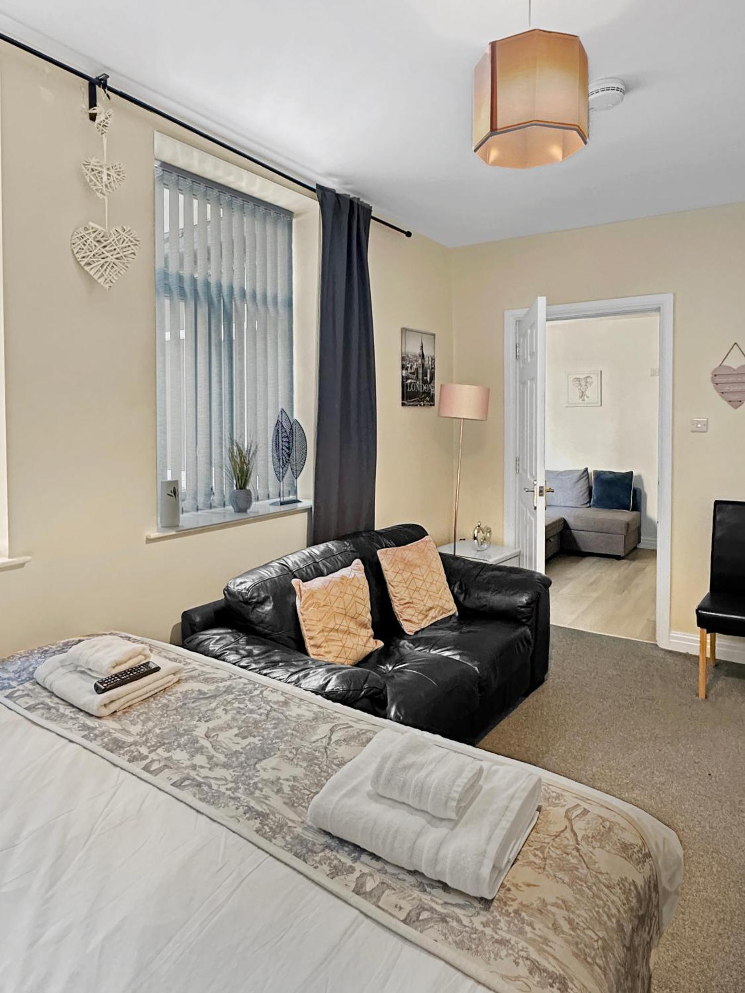 Granada Apartments Queen'S Promenade Blackpool Buitenkant foto